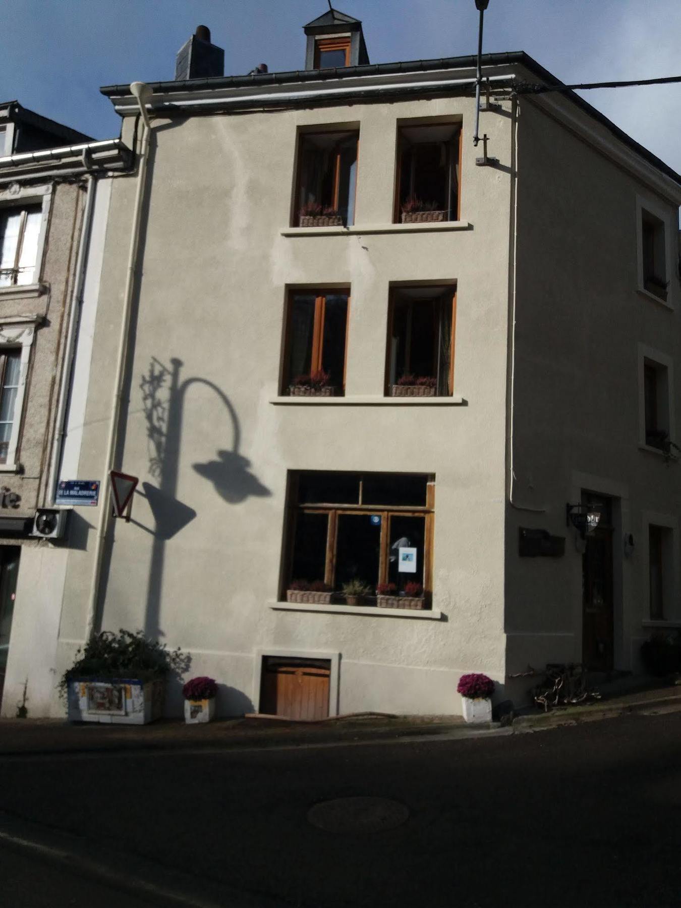 Golden Lion Bed & Breakfast Bouillon Exterior photo